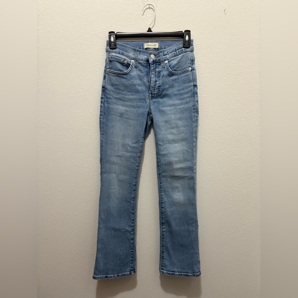 Madewell Mid-Rise Kick Out Blue Jeans - Picture 2 of 14